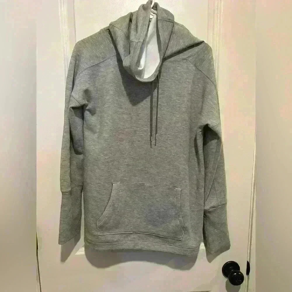 Woman’s GapFit turtleneck draw string hoodie size small